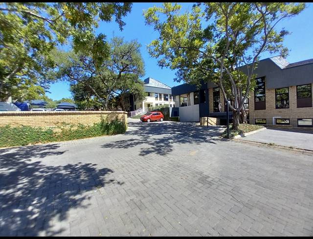 210M² OFFICE TO LET IN BRYANSTON